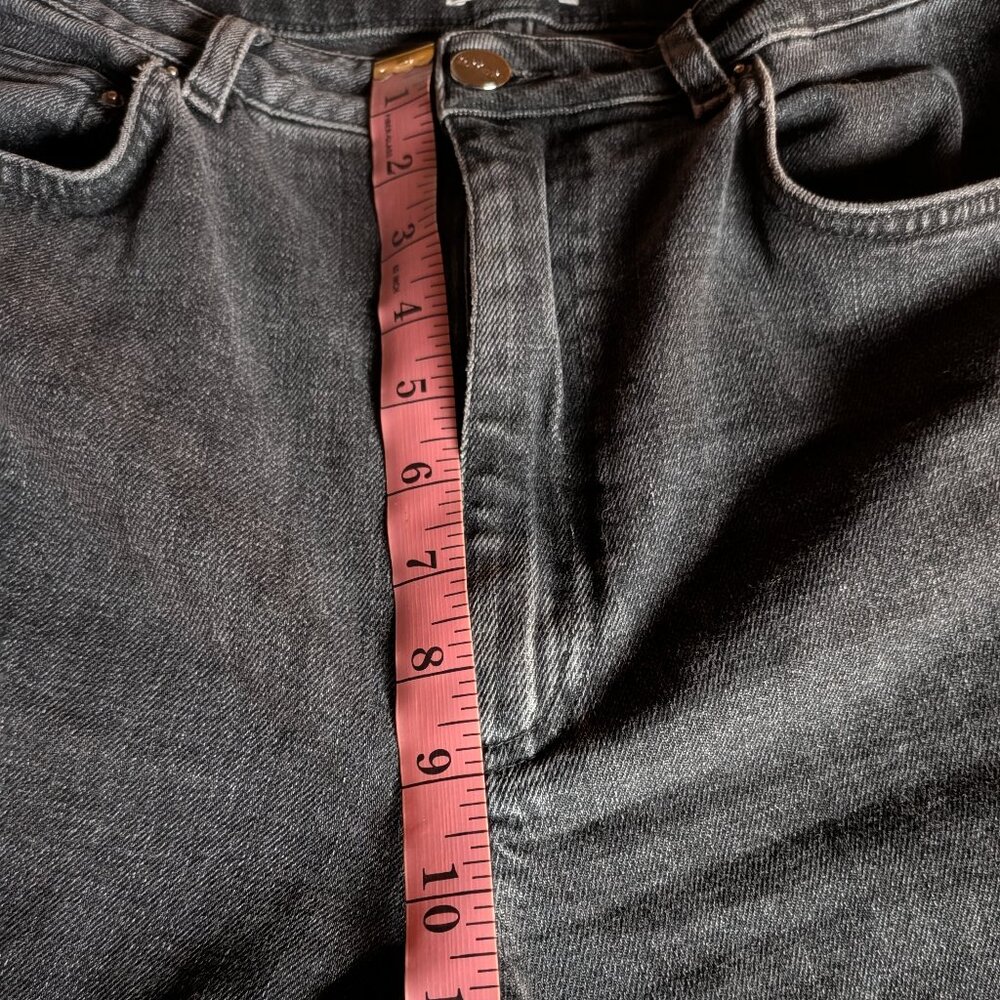 Toteme Standard Jeans | faded black - Picture 8 of 16